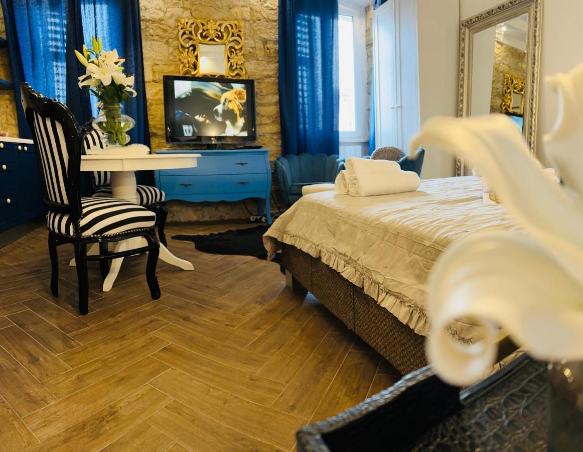 La Dolce Vita Luxury Apartments With Best Free Private Parking In City Center プーラ エクステリア 写真