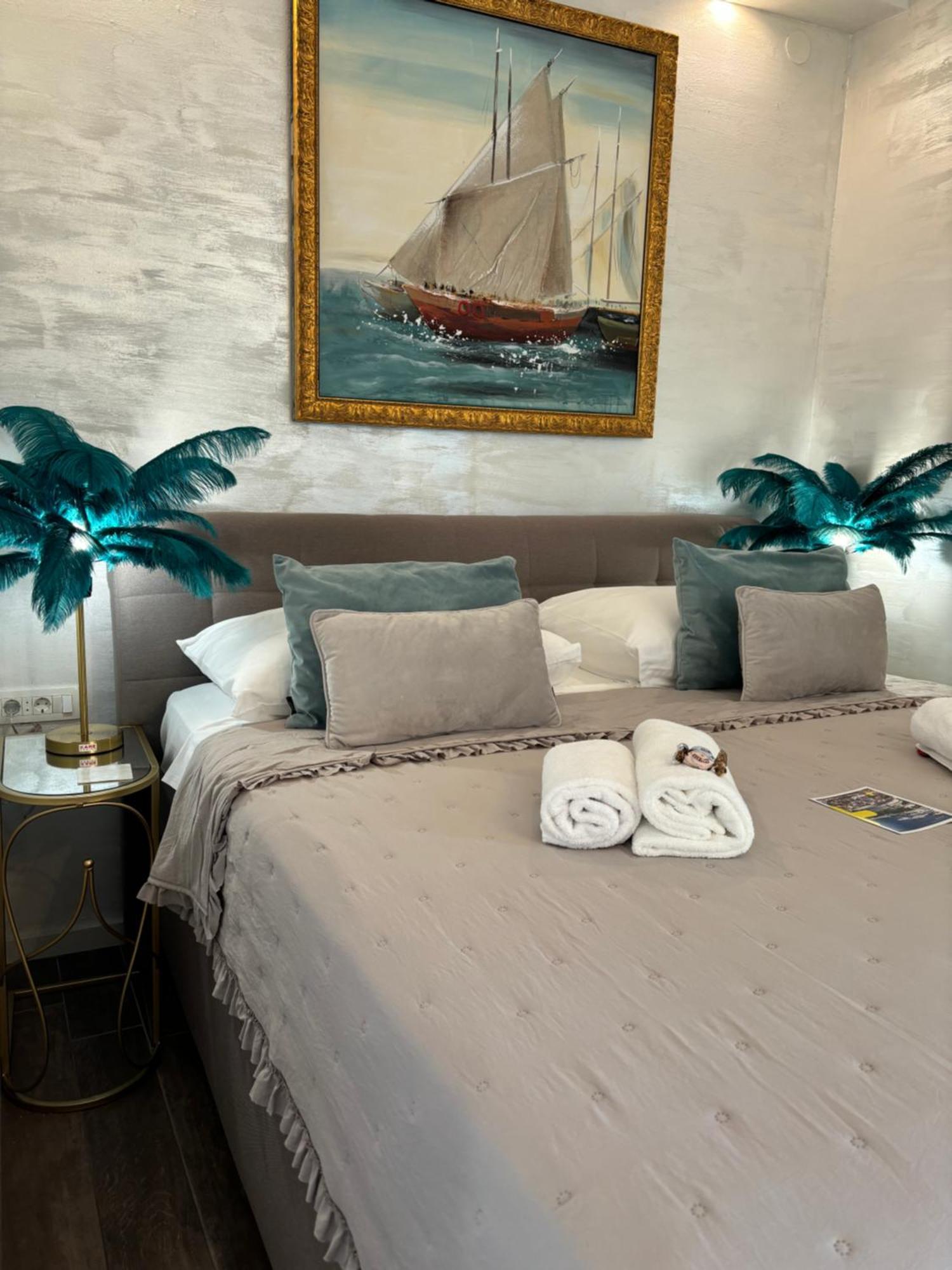 La Dolce Vita Luxury Apartments With Best Free Private Parking In City Center プーラ エクステリア 写真